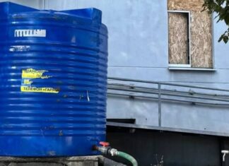 Прифронтовой Марганец третьи сутки без воды: отключили из-за долгов