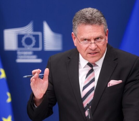 Китай ужесточил контроль за экспортом редкоземельных металлов: ЕС готовит ответные меры