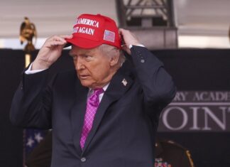 Соратник Трампа купил компанию, предоставлявшую системы голосования в 27 штатах из 50-ти