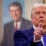 «Оставьте все как есть»: Трамп рассказал, действительно ли побудил Зеленского отдать Донбасс России (видео)