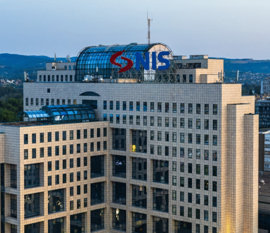 Россия согласилась передать контроль над сербской NIS «третьей стороне»