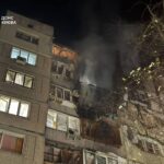 Ночная атака РФ на Киев: разрушенные дома, больница и школа, — детали от ГСЧС (фото)
