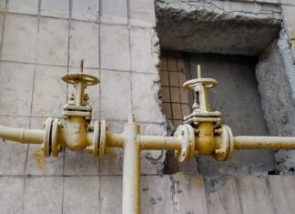 Небытовым потребителям впервые с 2021 года повысили тарифы на распределение газа