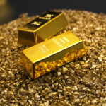 Золото впервые в истории превысило отметку в $4500 за унцию.