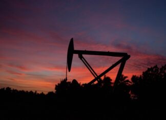 Цена на российскую нефть Urals обвалилась до $34,8 за баррель, в Черном море – еще сильнее