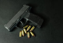 «Во владельцев будут стрелять». Депутат предлагает запретить травматические пистолеты