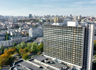 Суд разрешил банку Тигипко продать за долги киевскую гостиницу «Русь»