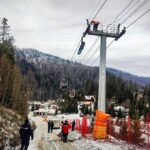 В Карпатах остановился подъемник с 80 туристами, среди них – дети: фото