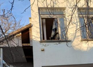 В результате вражеского обстрела пострадало здание налоговой инспекции в Измаиле – фото