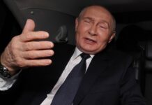 «Некультурно»: в Кремле обиделись на поздравление Зеленского к Рождеству