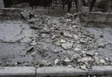 Російські військові атакували заклад охорони здоров’я у Херсоні. Є поранені