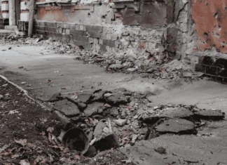 Восьмеро поранених, зокрема двоє дітей. У прокуратурі повідомили про наслідки російських обстрілів