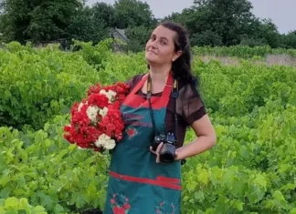 Дарувала квіти після звільнення Херсонщини. Під Одесою у новому будинку загинула сім’я