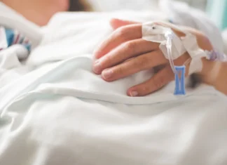 У Херсоні до лікарні доставили дитину з мінно-вибуховою травмою