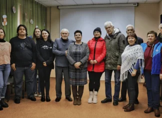В одній із міських бібліотек журналісти “Вгору” провели зустріч із херсонцями