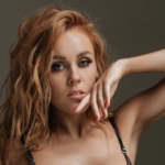 Елена Тополя раскрыла реакцию троих детей на развод: «Сложный период»