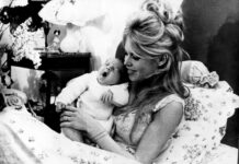 Лучше бы родила собаку: что Бриджит Бардо говорила о своем единственном сыне