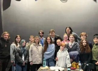 У Києві відбудеться премʼєра вистави “Мій дім”, до якої тексти писали діти з Херсонщини