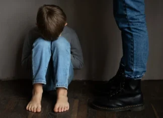 Жителя Херсонщини засудили до 8 років ув’язнення за розпусні дії щодо дитини