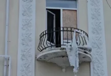 Російські війська обстріляли середмістя Херсона. ВІДЕО