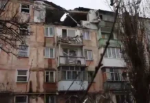 Війська РФ обстріляли Дніпровський район Херсона. ВІДЕО