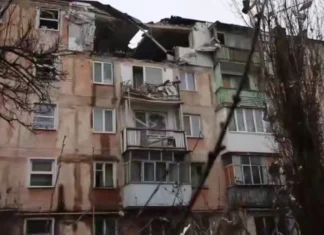 Війська РФ обстріляли Дніпровський район Херсона. ВІДЕО