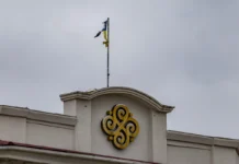 Більшість українців проти територіальних та військових поступок Росії, – опитування