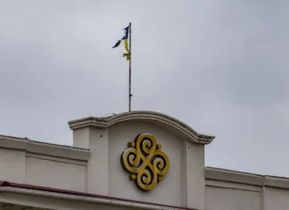 Більшість українців проти територіальних та військових поступок Росії, – опитування