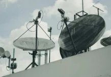 На лівобережжі Херсонщини російські окупанти шукають супутникові антени