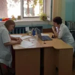 Медики у містах прифронтових регіонів зможуть отримати службове житло, — Прем’єр-міністерка Свириденко