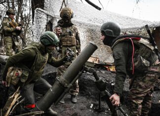 «Накопление идет серьезное»: ВС РФ уже развернули в Мирнограде свои штабы и артиллерию, — УП