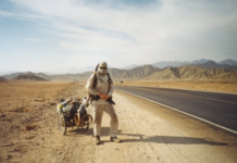 Мужчина ходит по миру уже 27 лет: какой важный урок он усвоил о счастье