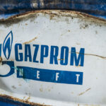 Газпром нефть согласилась продать долю в сербской NIS венграм