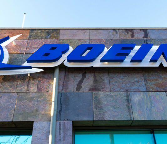 Boeing впервые за семь лет обогнал Airbus по продажам самолетов