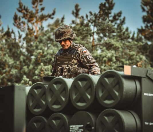 В Польше построят завод по производству ракет к корейским аналогам HIMARS