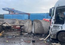 Россия снова ударила по портам в Одесской области: один человек погиб