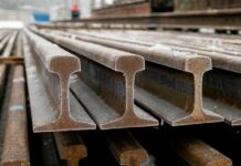 Укрзалізниця получила новую партию рельсов Nippon Steel. Еще одна поступит до конца января – фото