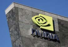 Bloomberg: Китай разрешил своим компаниям заказать одни из самых мощных чипов Nvidia для ИИ