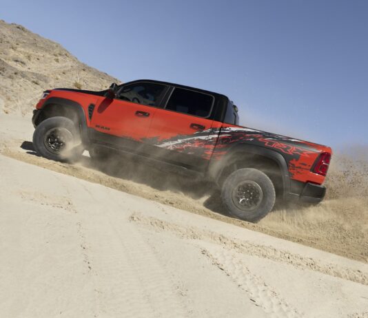 Возвращение легенды: Ram презентовал самый мощный пикап в мире (фото, видео)