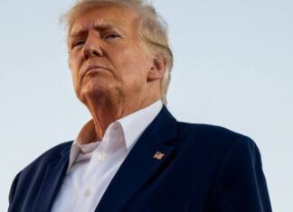 Трамп призвал протестующих в Иране захватывать правительственные учреждения