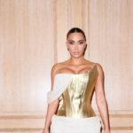 Ким Кардашьян призналась, почему исчезли фото с вечеринки с принцем Гарри и Меган Маркл: «Было действительно невинно»