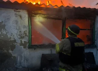 На Херсонщині горів будинок, загинула людина