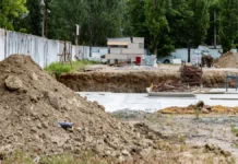 Жодна з «підземних шкіл» на Херсонщині ще не працює через бюрократію та затримки будівництва