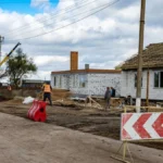 Понад 1,4 мільйона гривень переплати за відбудову Посад-Покровського на Херсонщині повернуть до бюджету