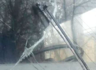 У Херсоні внаслідок обстрілу військ РФ пошкоджений тролейбус