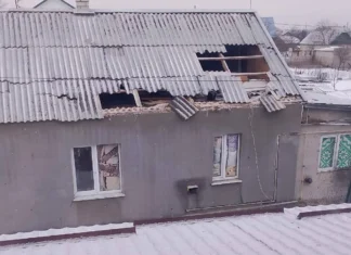 Російські військові обстріляли Комишани: є поранені та руйнування