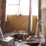 Війська РФ обстріляли один із закладів освіти у Центральному районі Херсона. ВІДЕО