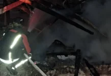 На Херсонщині після обстрілу загорілася лікарня. ФОТО