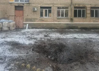 Двічі за день вдарили по школі у Херсоні