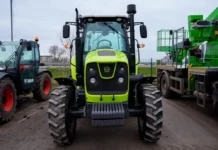 На Херсонщині передали новий спецтранспорт для поліції та комунальних служб